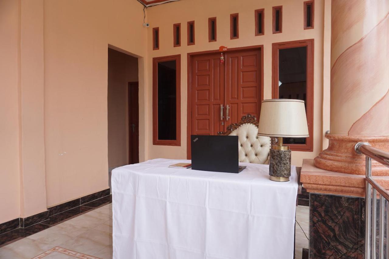 Oyo 2635 Ramos Inn Sinapuran Экстерьер фото