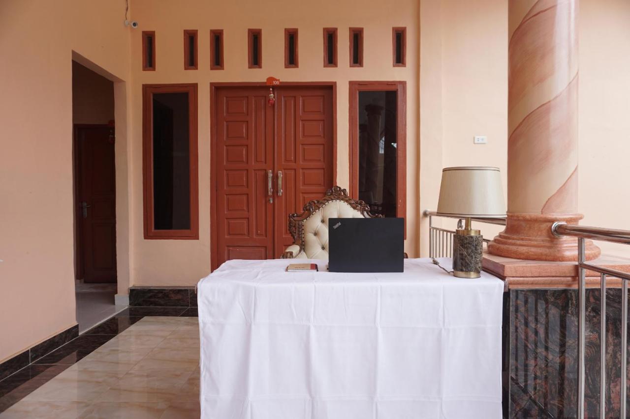 Oyo 2635 Ramos Inn Sinapuran Экстерьер фото